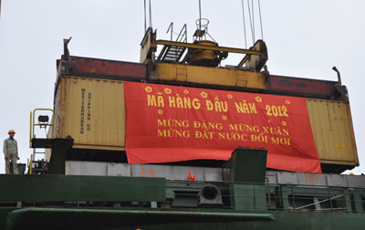 Localidades vietnamitas realizan su primera jornada de trabajo en 2012